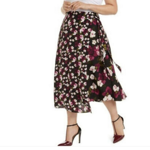 Calvin Klein Dresses & Skirts - 🥰HP🥰Calvin Klein Women's Black Plus Size Floral-Print Wrap Skirt